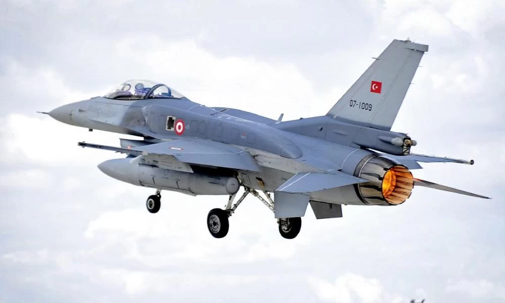 Σε αποσύνθεση οι Τουρκικές ΕΔ: Στην φυλακή 16 εν ενεργεία πιλότοι μαχητικών F-16